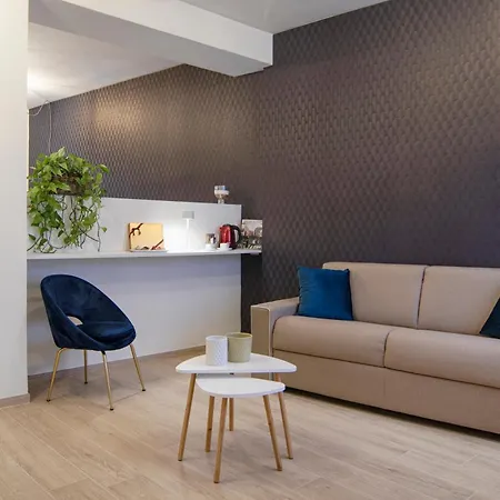 Gigi Suites&apartments Апартаменти