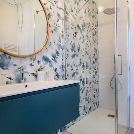 Gigi Suites&apartments Апартаменти *