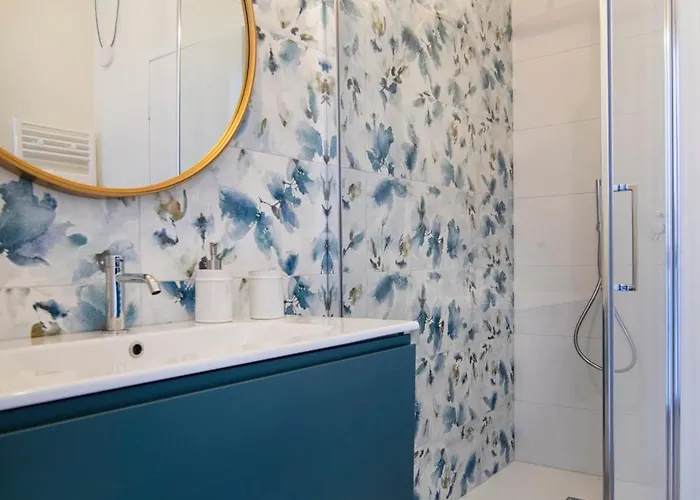 Gigi Suites&apartments Апартаменты *